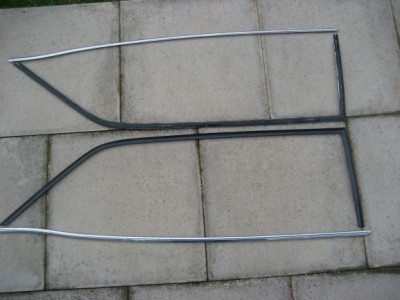 HB Estate rear side window frame anf trim.JPG